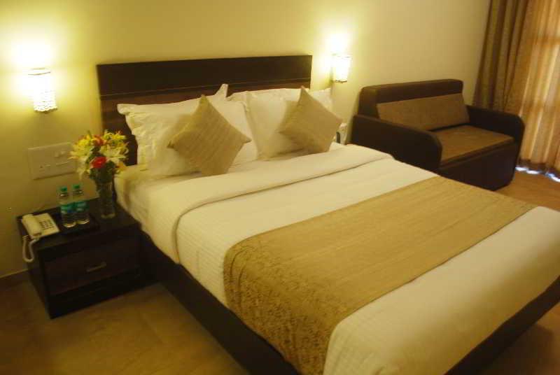 Resort De Crossroads Calangute Exterior foto
